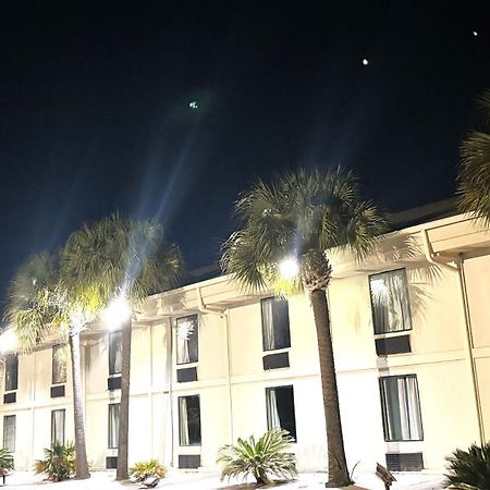 Regency Inn & Suites ペンサコーラ エクステリア 写真