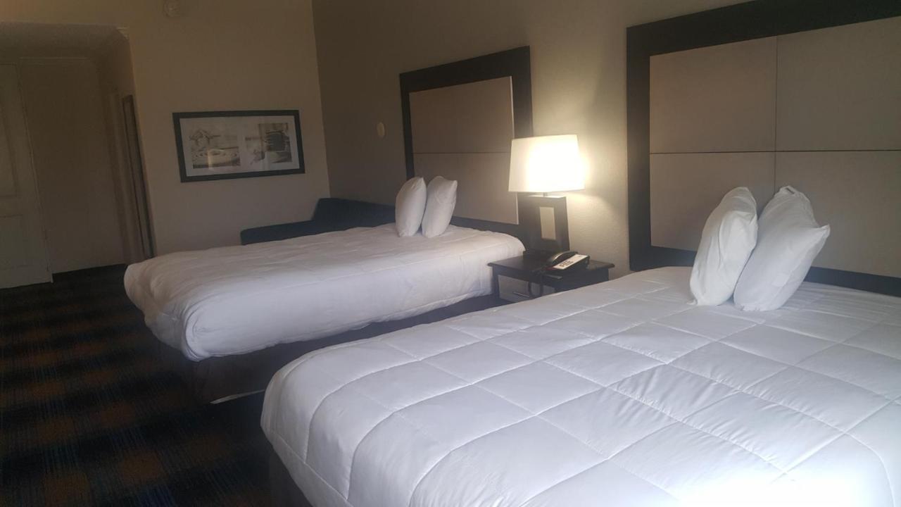 Regency Inn & Suites ペンサコーラ エクステリア 写真